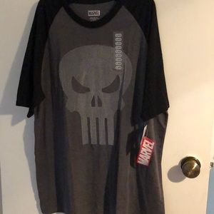 Marvel/Punisher shirt NWT! XL. Detailed graphic